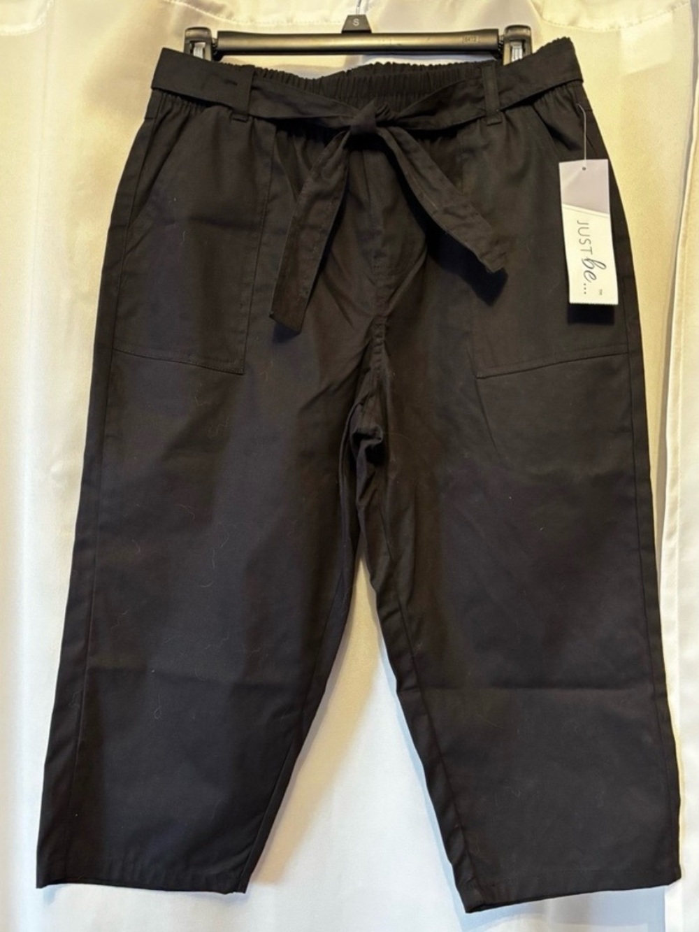 Just Be Women’s Black Tie Waist Crop Pants Sz L